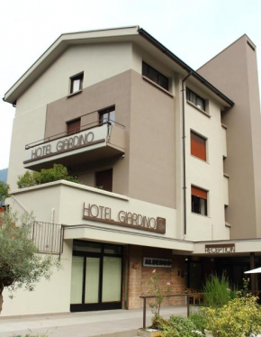 Гостиница Hotel Giardino  Брено
